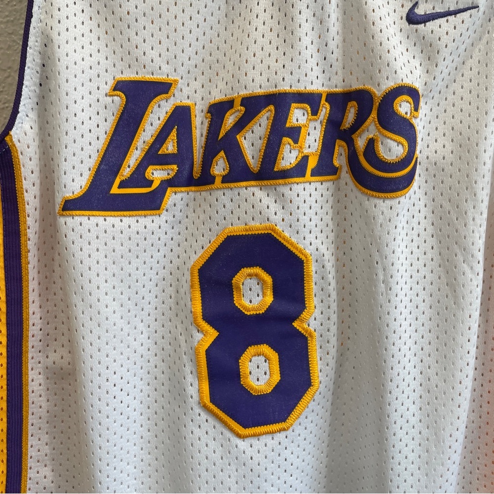 Nike Lakers Kobe Jersey Youth Number 8 - Picture 4 of 9